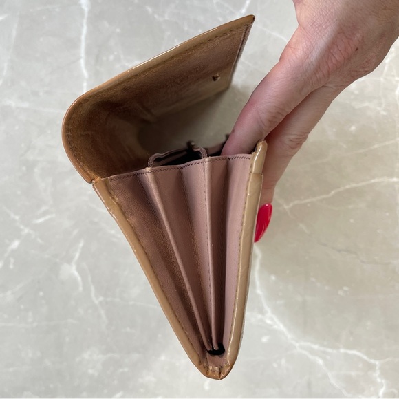 Gucci Blush Pink Patent Microguccissima Leather Continental Wallet - Picture 10 of 17